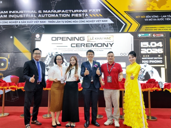 迈世越南展会开幕合照